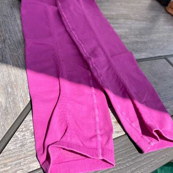 Free People Movement karma leggings hot pink size Medium Large M/L NWT - Picture 12 of 16